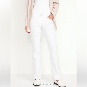 NWT Mid-Rise Wow Boot-Cut Jeans